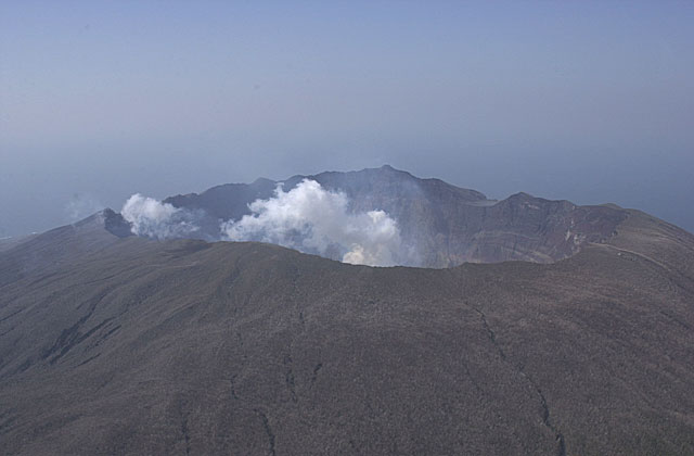 miyakejima 2000 caldera