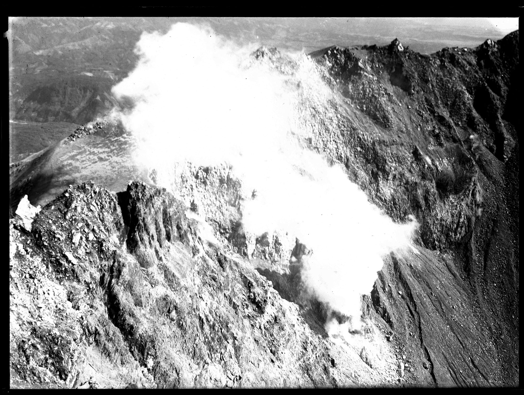山口鎌次氏撮影の桜島噴火写真