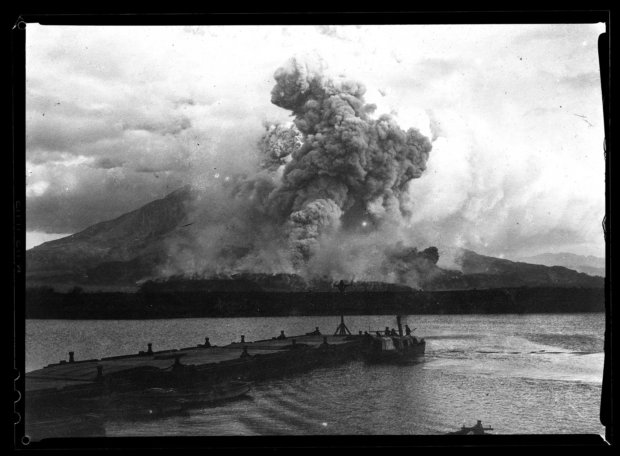 山口鎌次氏撮影の桜島噴火写真