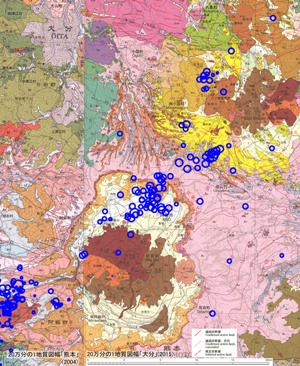 20万分の1地質図に震央分布を示した図（阿蘇カルデラ周辺）