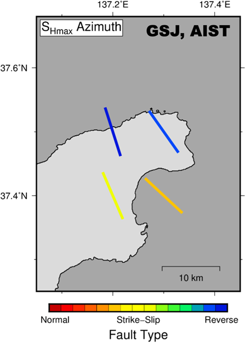 図4　微小地震（マグニチュード0.7から3.1まで）の震源メカニズム解から推定した最大水平主圧縮軸の方位。