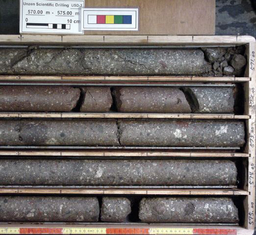 570-575m-r
