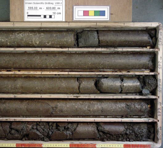 595-600m-r