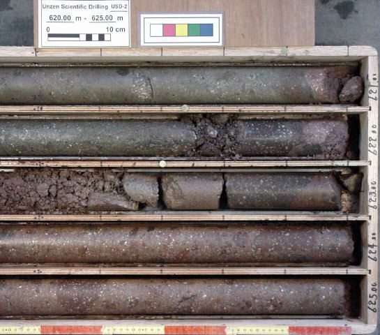 620-625m-r