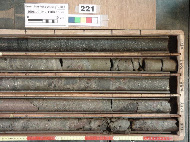 1095-1100m-r