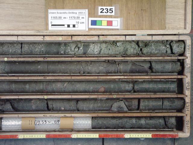 1165-1170m-r