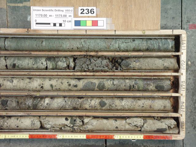 1170-1175m-r