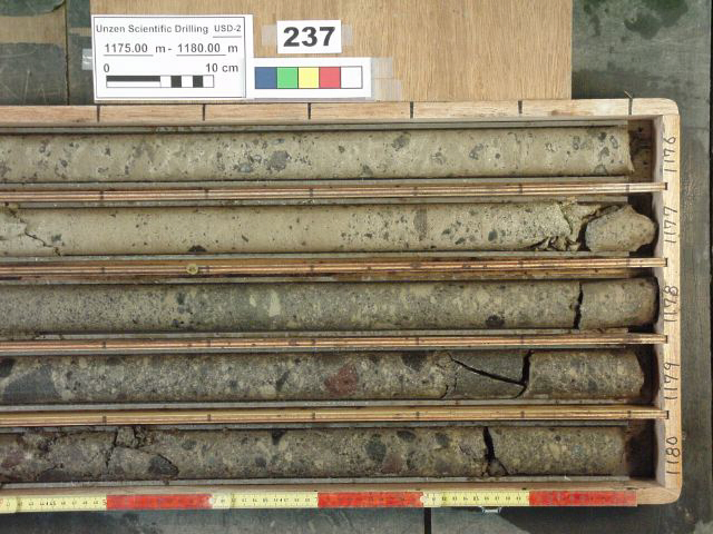 1175-1180m-r