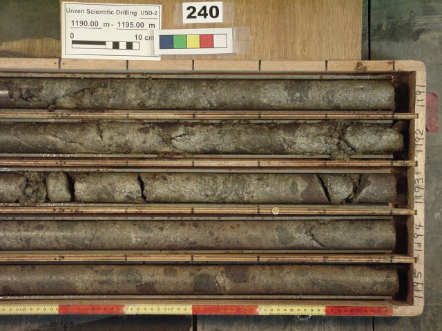 1190-1195m-r
