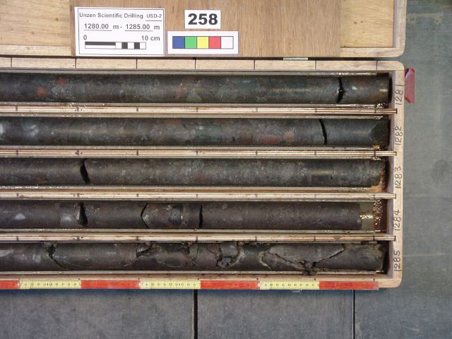 1280-1285m-r