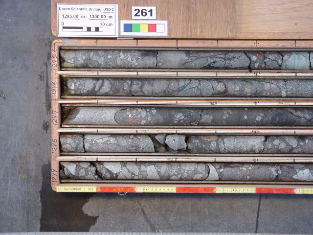 1295-1300m-l