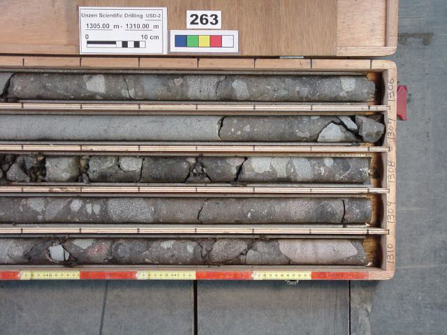1305-1310m-r