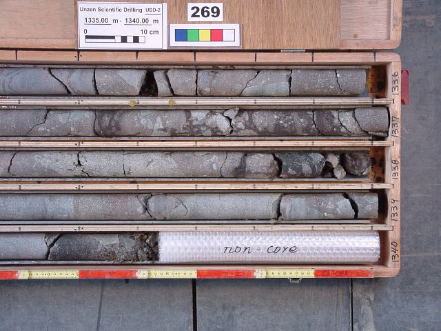 1335-1340m-r