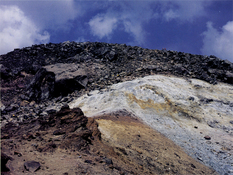 那須－茶臼岳火山の山頂部を構成する室町時代の火山噴出物