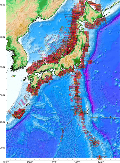 日本周辺海域の反射データのデータベースに登録されている測線。